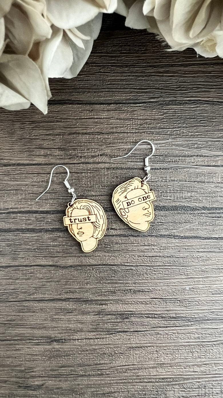 XFiles Trust No One MISMATCH EARRINGS - Earring Jewelry - Mulder and Scully Earrings, Fox Mulder, Dana Scully, The Truth Is Out There, UFOs